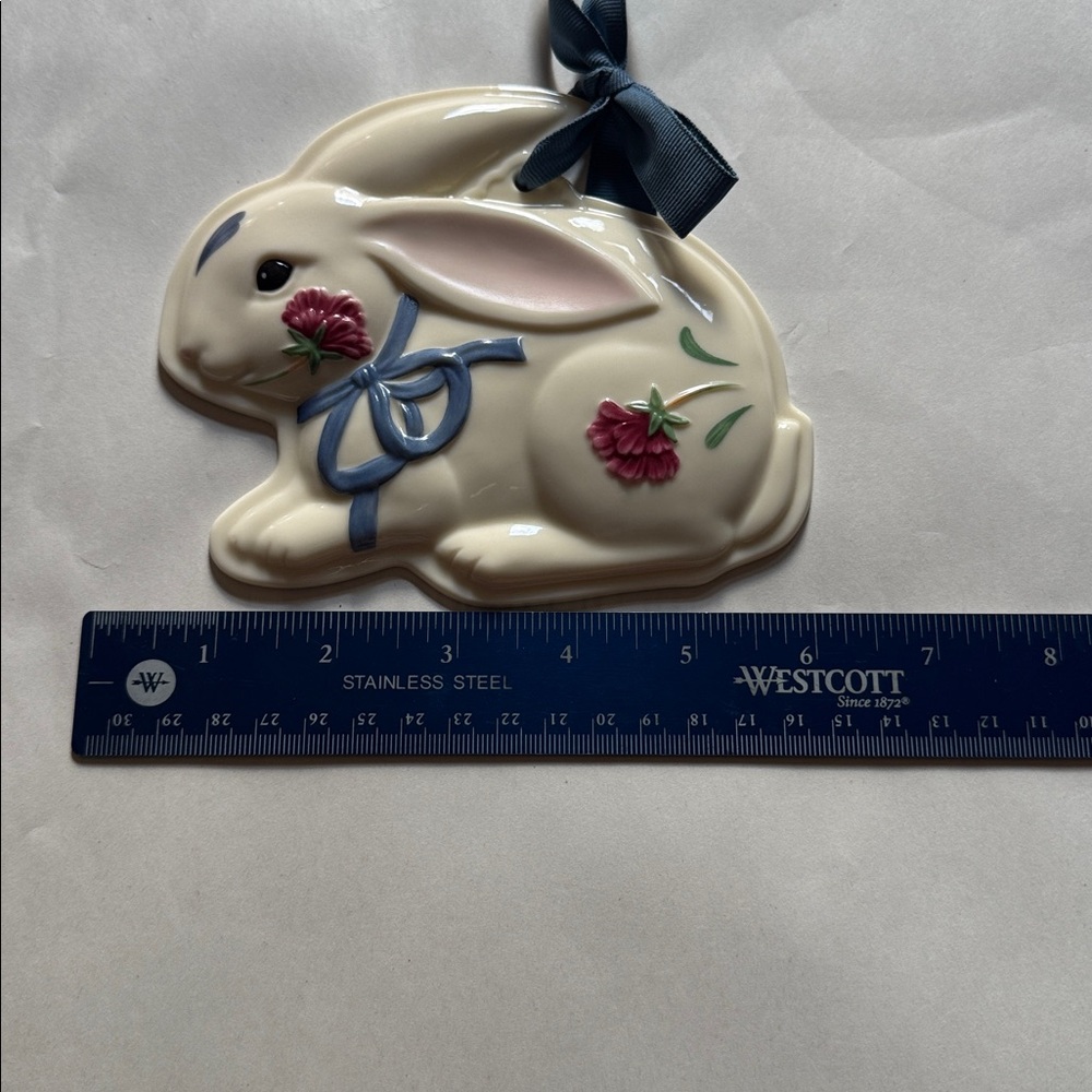 Lenox Poppies on Blue Bunny Cookie Press - Picture 5 of 6